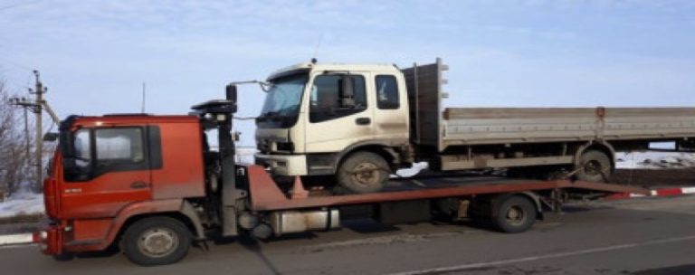 фото грузовой-эвакуатор