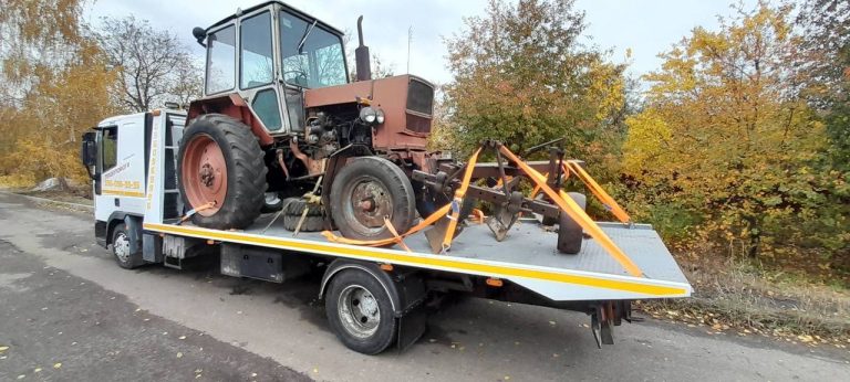 evakuator-traktorov